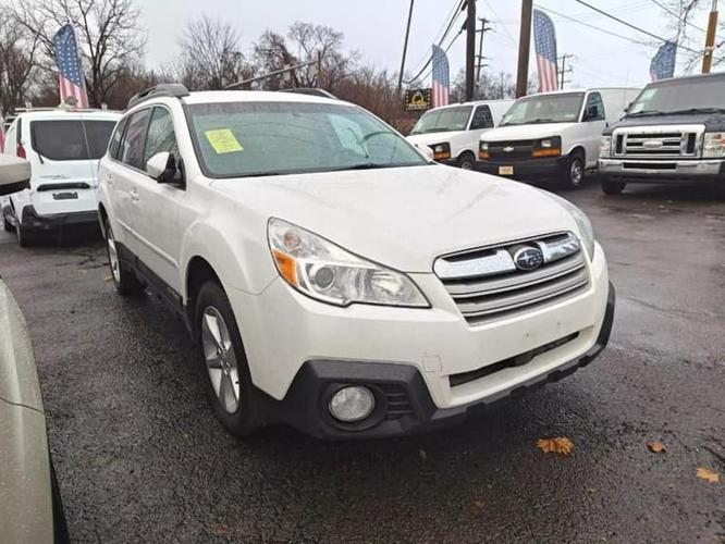2013 subaru outback 2.5i premium wagon 4d in hulmeville, pennsylvania
