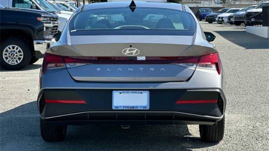 2024 Hyundai Elantra