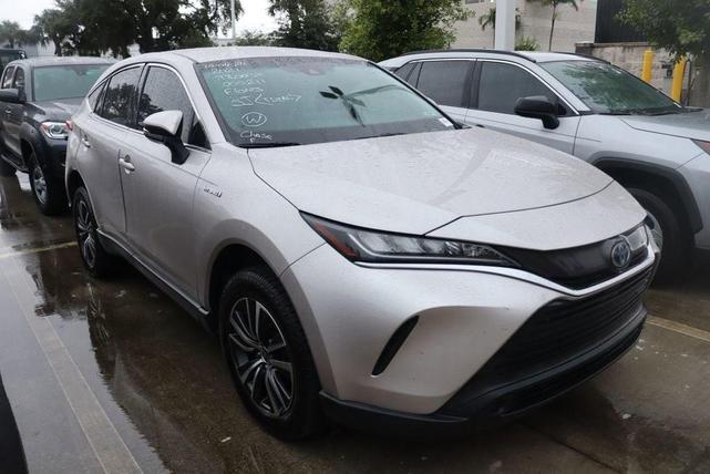 2021 toyota venza le