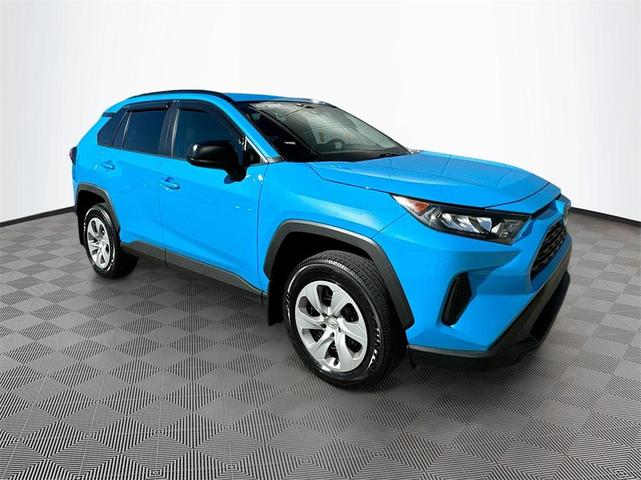 2020 toyota rav4 le