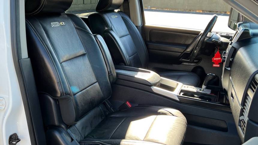 2014 nissan titan pro-4x