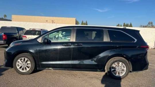 2023 Toyota Sienna