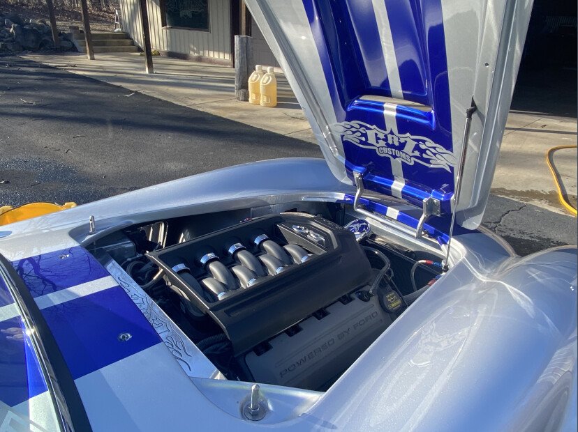 1966 ac cobra-replica