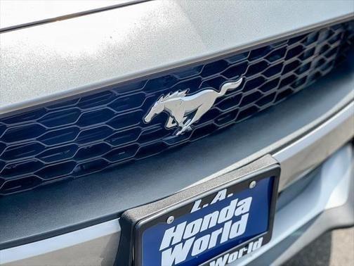 2020 ford mustang