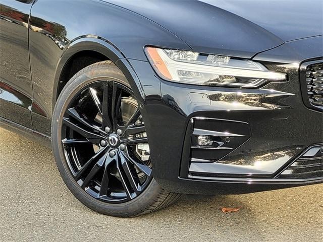 2024 volvo s60 b5 plus black edition