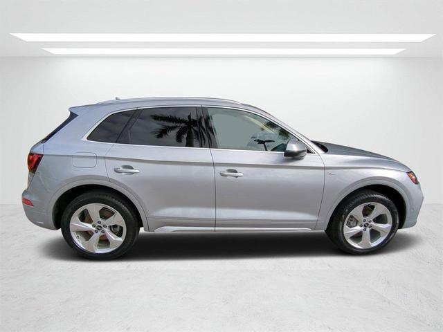 2022 audi q5 45 s line prestige