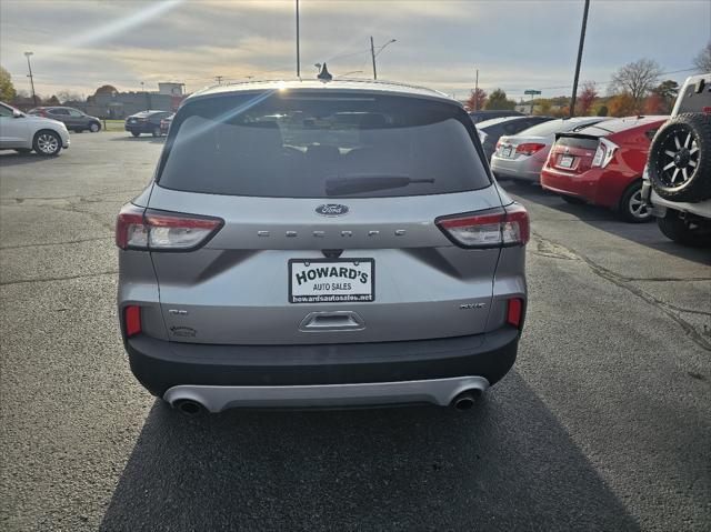 2021 ford escape se