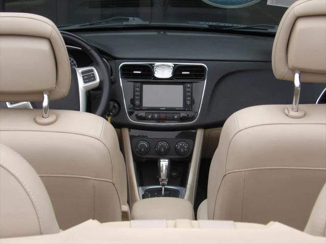 2013 chrysler 200 limited