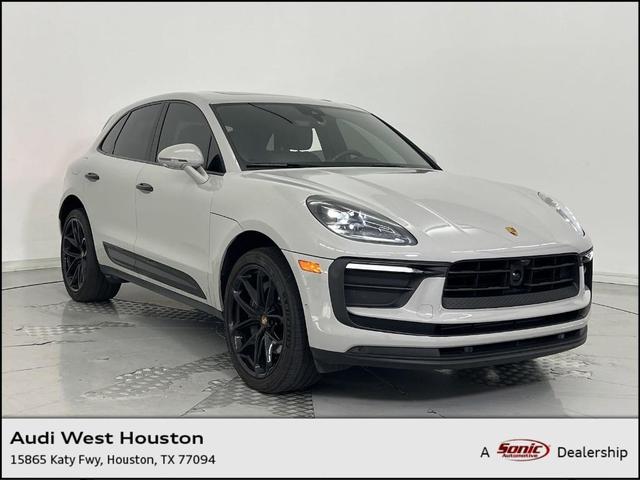 2022 porsche macan base
