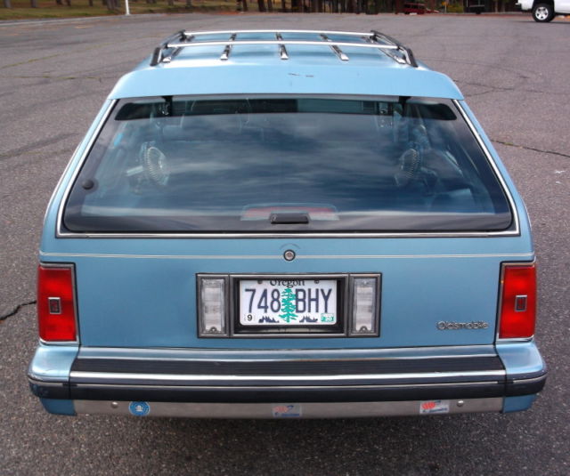 oldsmobile cutlass cruiser sl station wagon (international series)