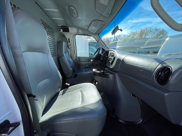 2008 ford e250 base