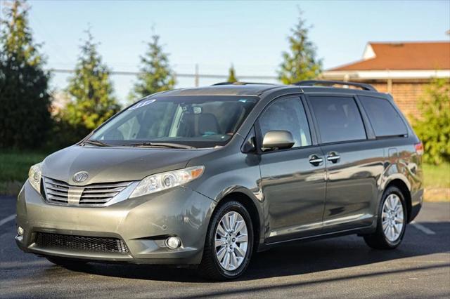 2011 toyota sienna limited