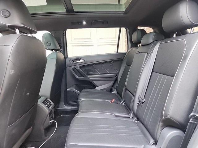 2023 volkswagen tiguan 2.0t se r-line black