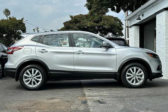2022 nissan rogue sport s