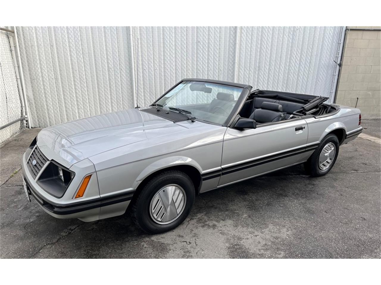 1983 ford mustang
