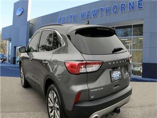 2022 Ford Escape titanium
