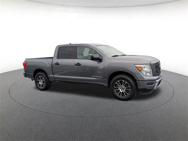 2022 nissan titan sv