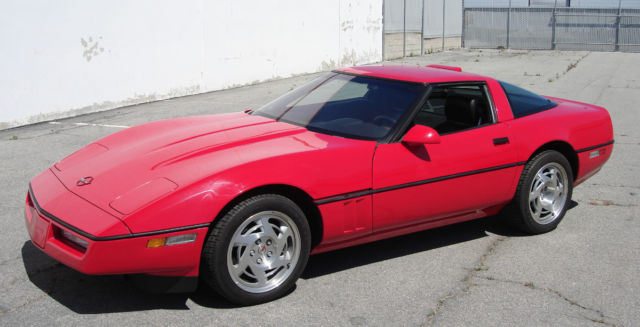 1990 corvette zr1,32 valve, one owner 3941 miles red black interior