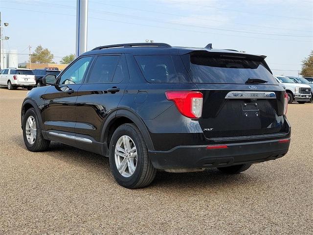 2021 ford explorer xlt