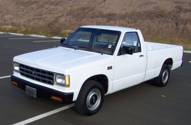 solid-ga-super-neat-v6-cold-ac-5-speed-reg-cab-long-bed-ready-2-enjoy-easy-life