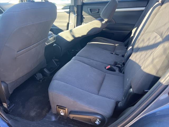 2019 toyota highlander le i4
