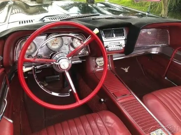 1960 ford thunderbird 300hp 352ci v8 auto transmission 37,000 miles black/red