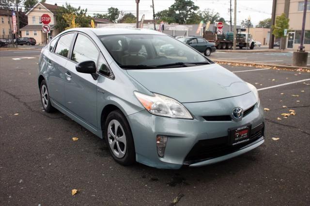 2012 toyota prius two