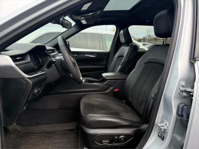 2023 jeep grand cherokee l altitude