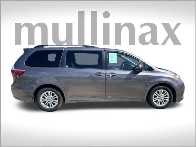 2017 toyota sienna xle