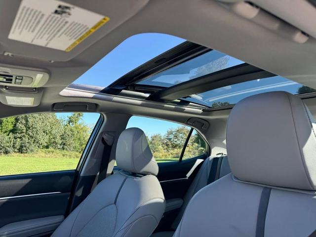 2021 toyota camry xse