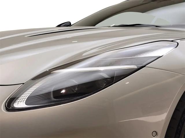 2024 aston martin db12