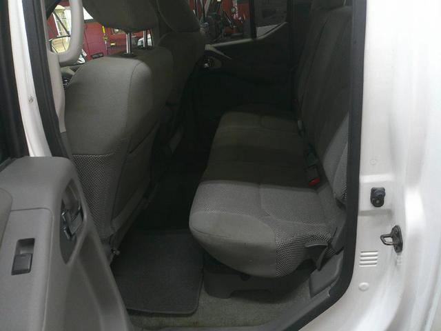 2013 nissan frontier sv