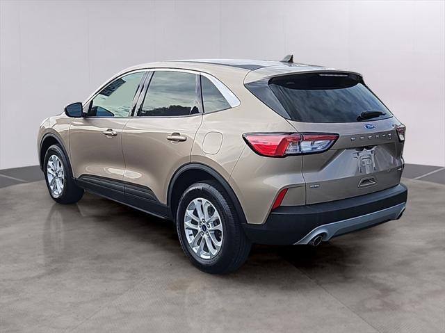 2021 ford escape se