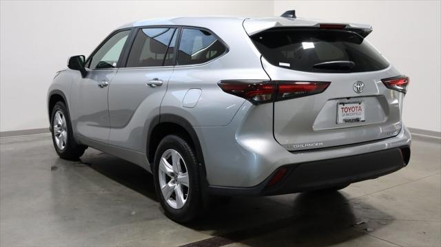 2024 toyota highlander le