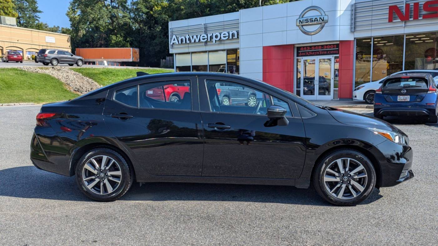 2021 nissan versa sv