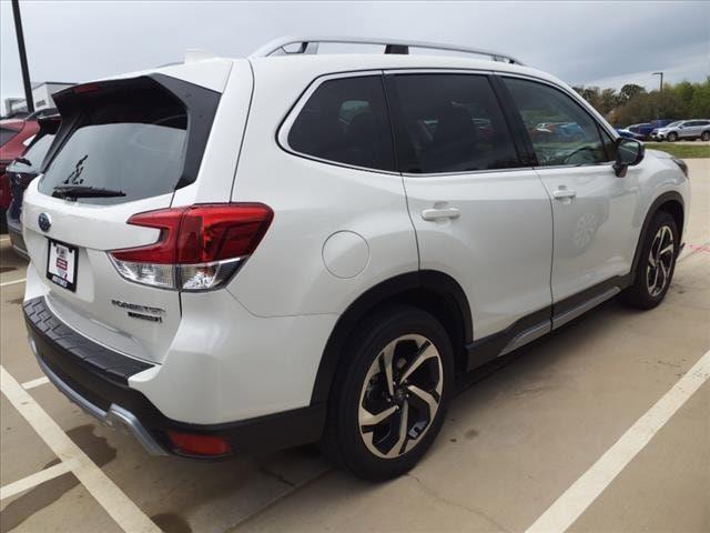 2022 subaru forester touring