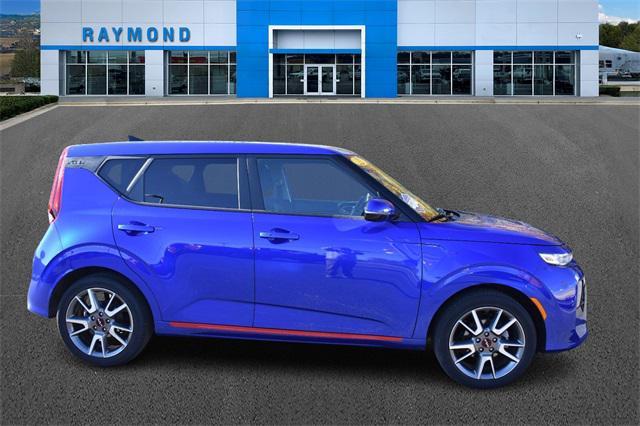 2022 kia soul gt-line