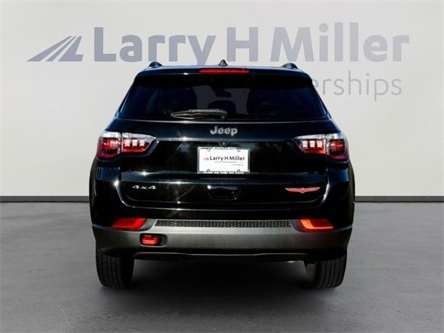 2022 jeep compass trailhawk