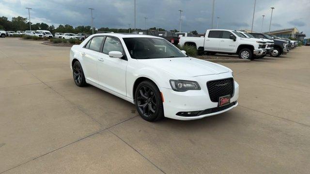 2023 chrysler 300 s