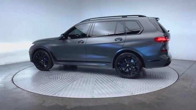 2022 bmw x7 m50i