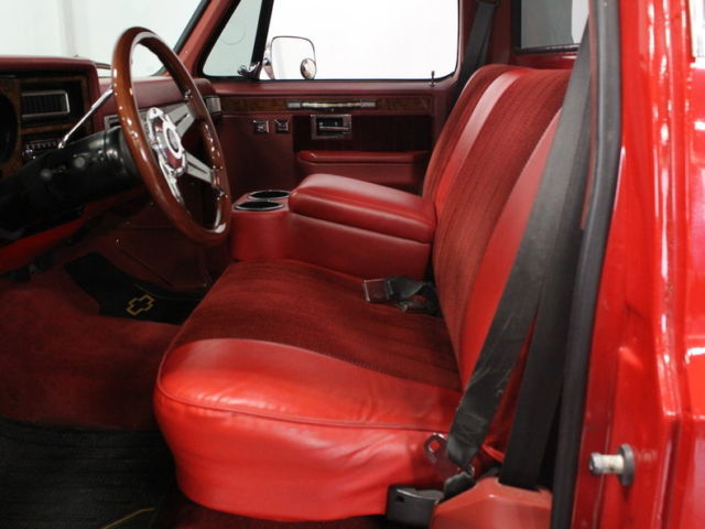 350 v8 w/ 4 spd auto, cold a/c, professional repaint, very straight/clean truck!