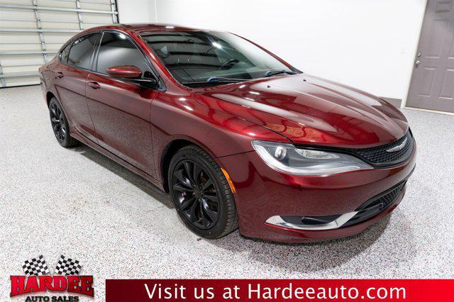 2015 chrysler 200 s