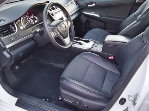2012 toyota camry se in illinois by owner