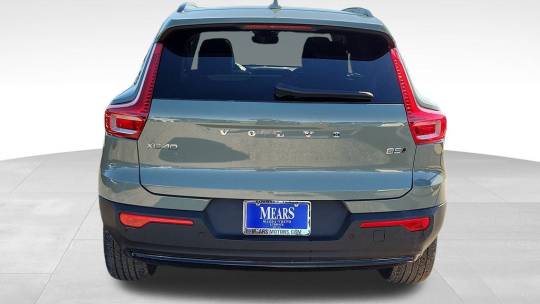2024 Volvo XC40