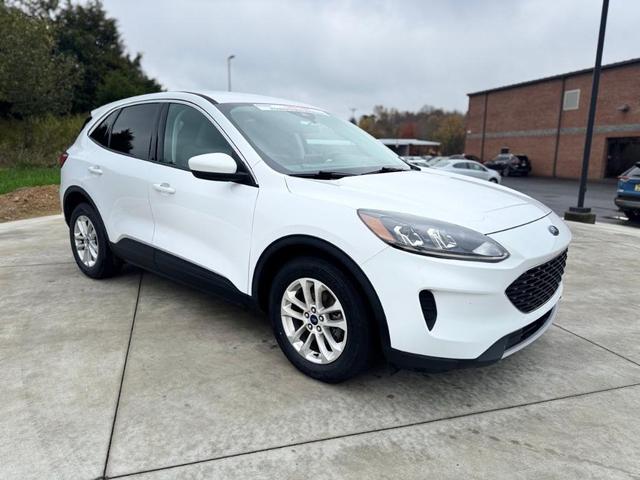 2021 ford escape se