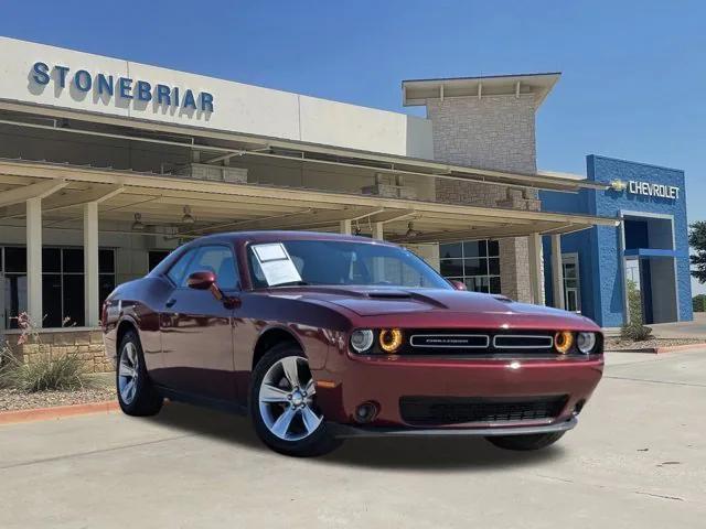 2021 dodge challenger sxt