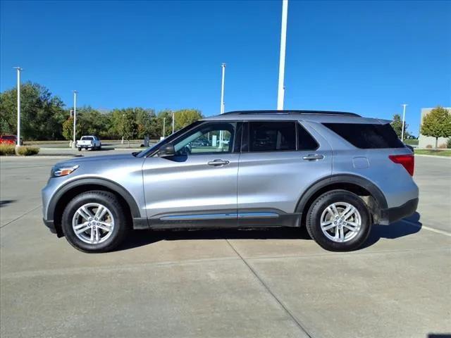 2022 ford explorer xlt