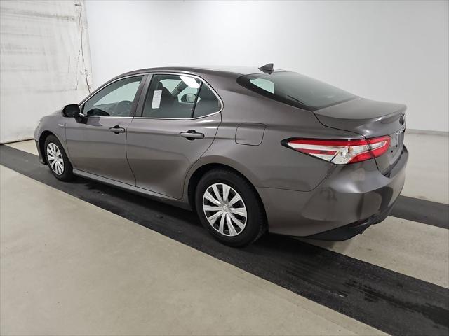 2020 toyota camry le