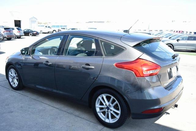 2016 ford focus se