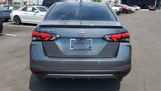 2023 nissan versa sr